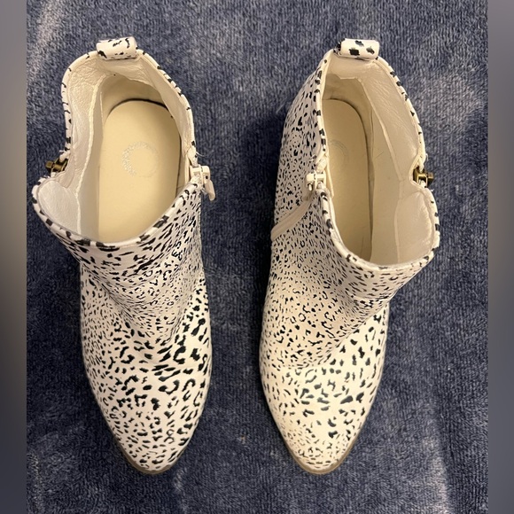 LEOPARD PRINT SHORT BOOT HEALS - Picture 3 of 6